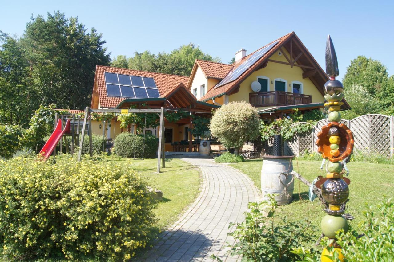 Riegler'S Buschenschank Fürstenfeld Exteriér fotografie